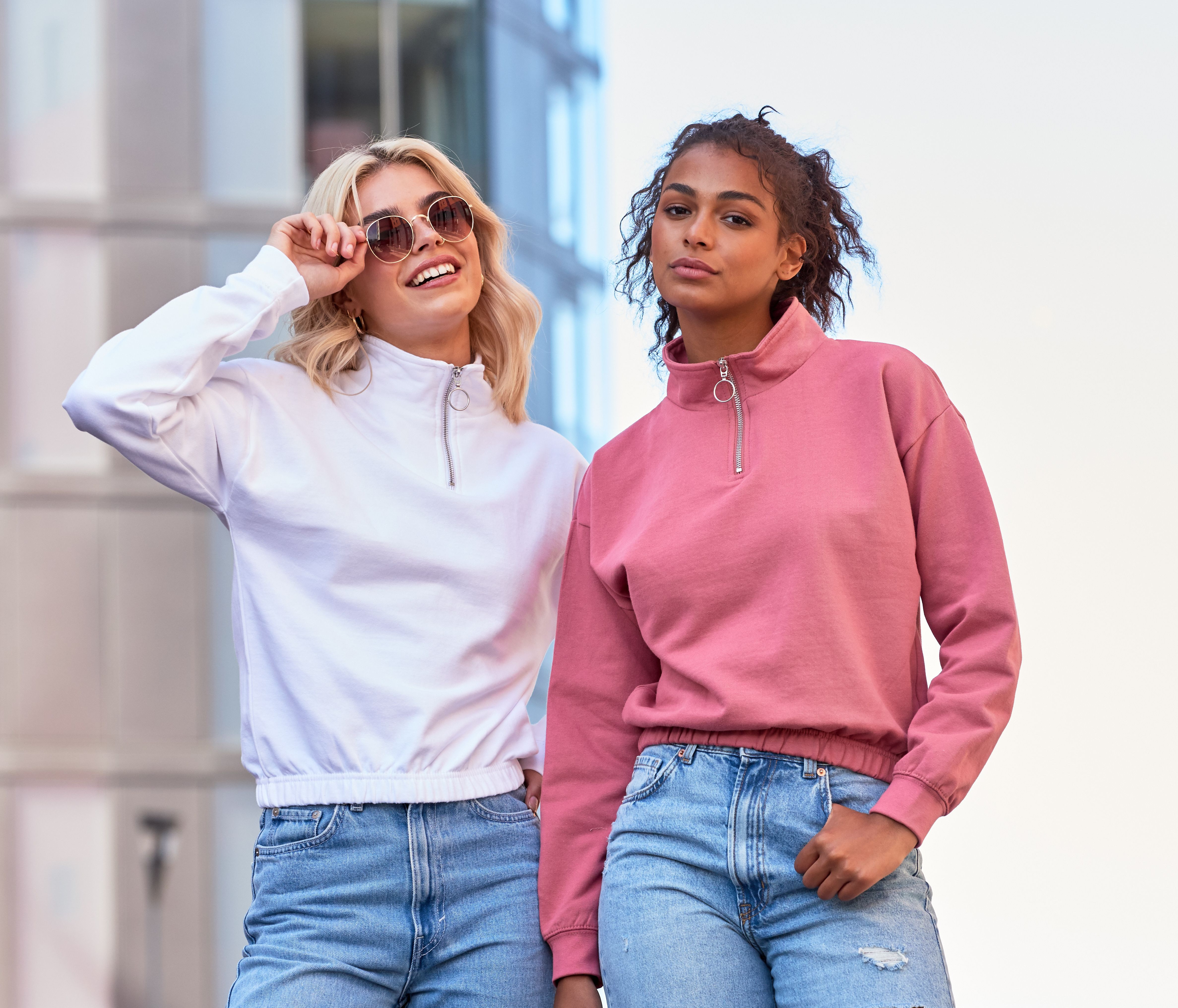 WOMEN'S CROPPED 1/4 ZIP SWEAT