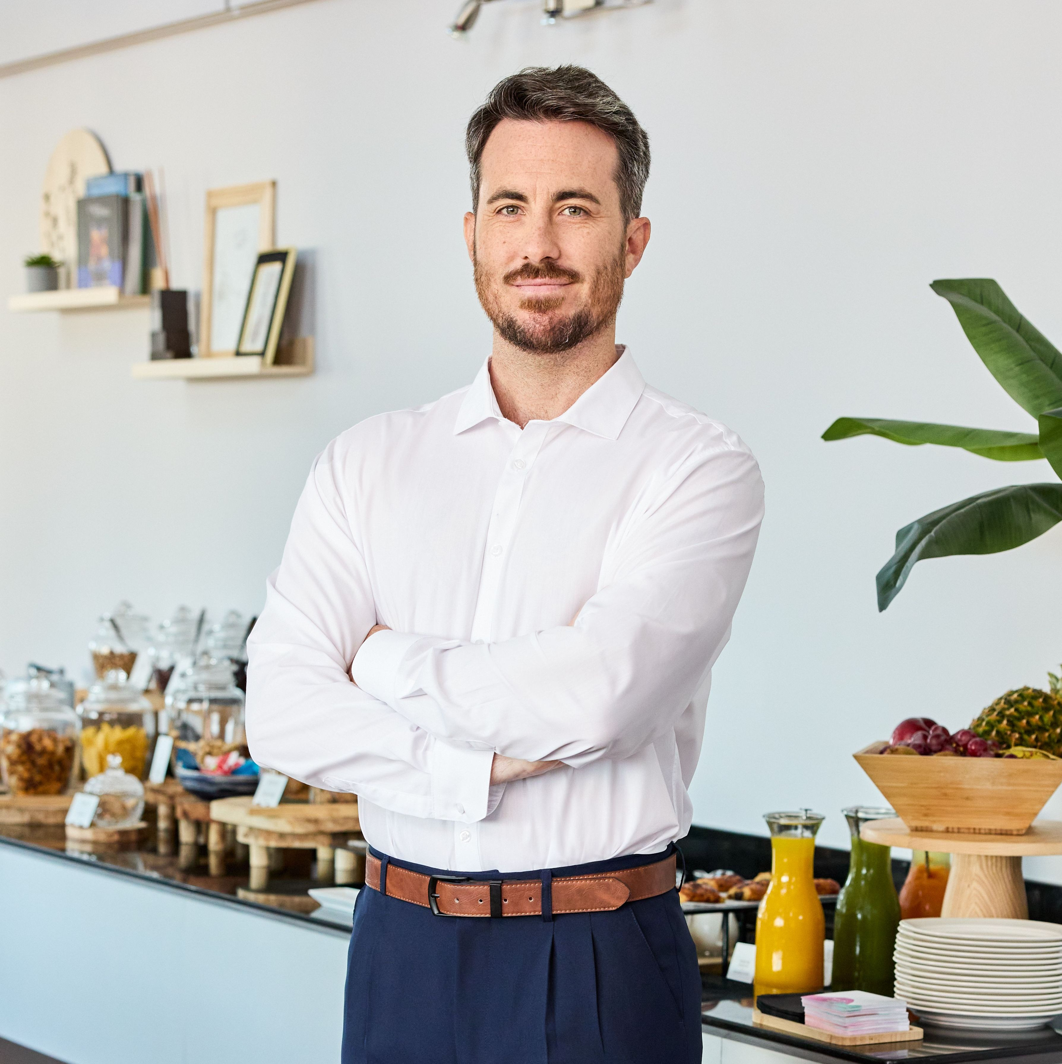 MEN'S LONG-SLEEVE SHIRT