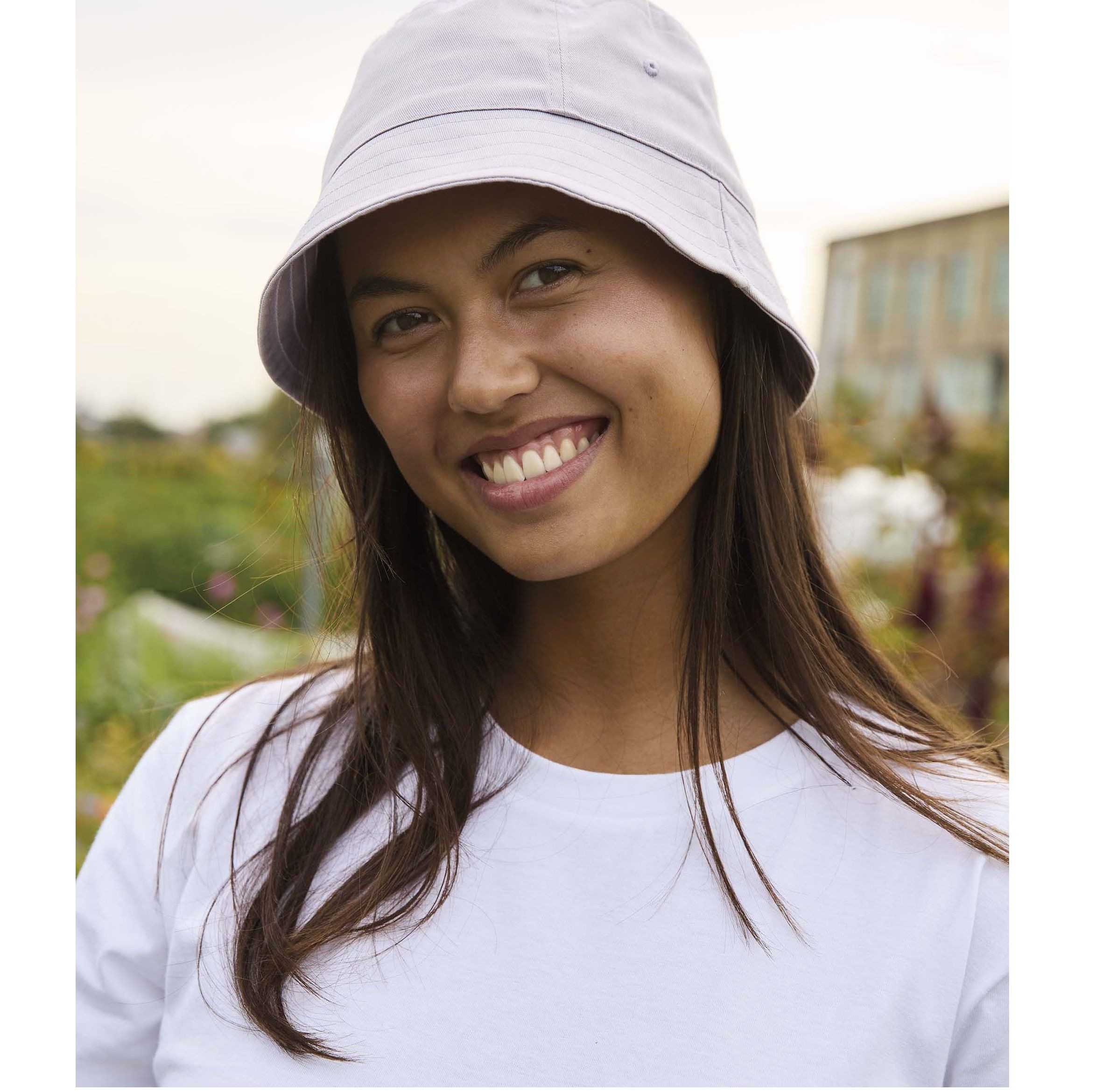 BUCKET HAT