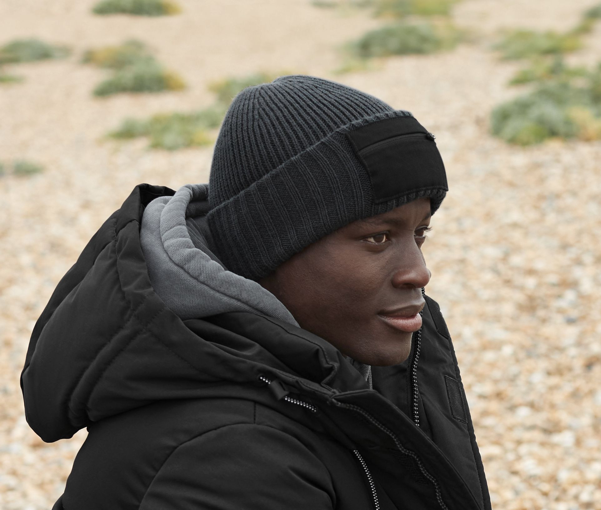ZIP PATCH BEANIE