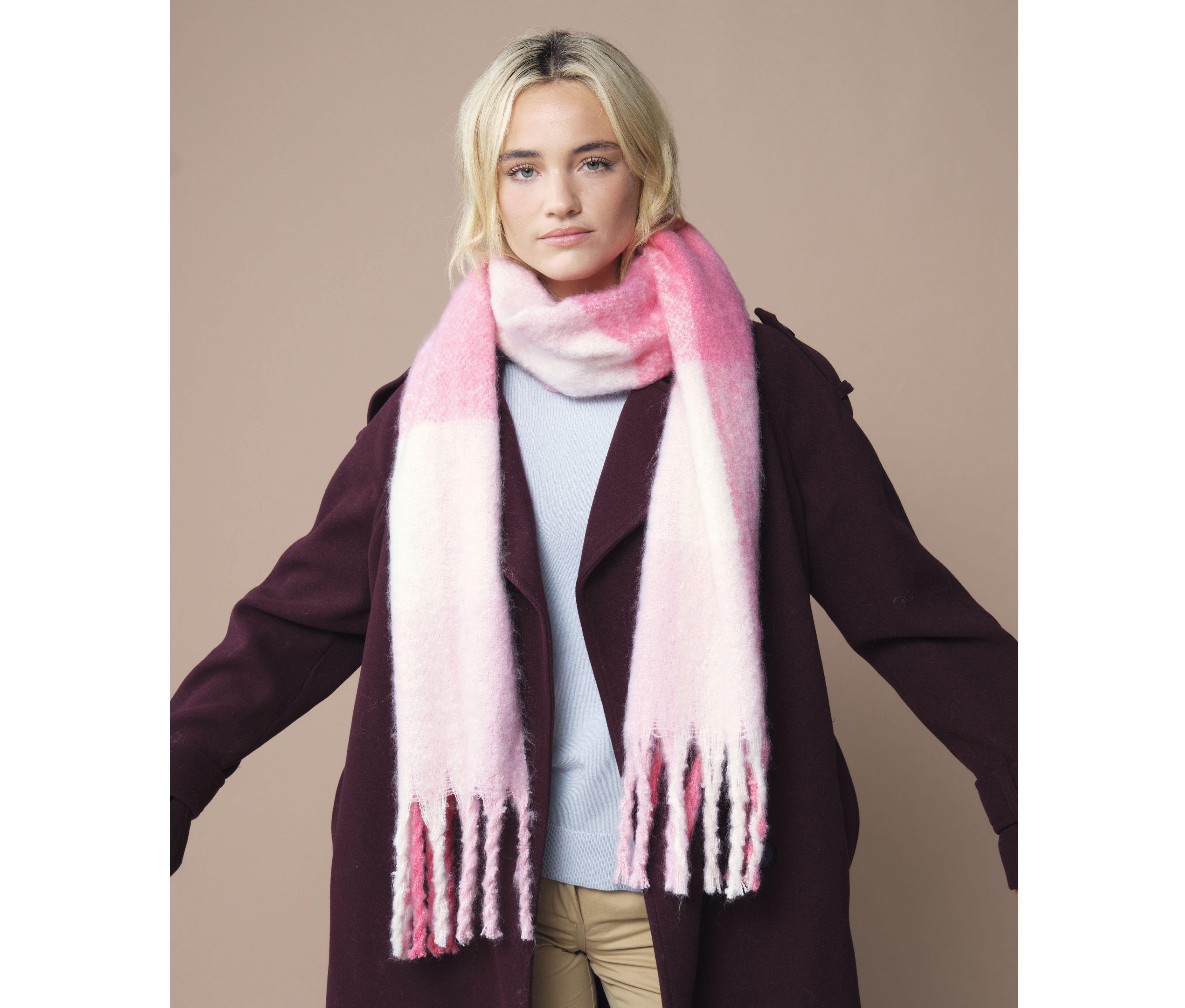 FLUFFY CHECK SCARF