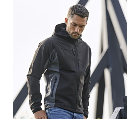 HOODED LIGHTWEIGHT PERFORMANCE SOFTSHELL